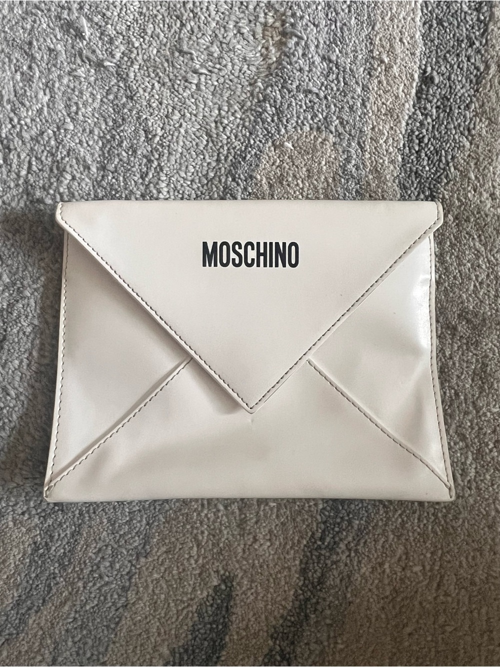 Moschino White Envelope Crossbody Clutch with Logo - Picture 2 of 4